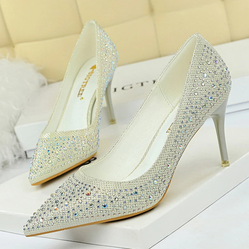 Rhinestone Woman Pumps